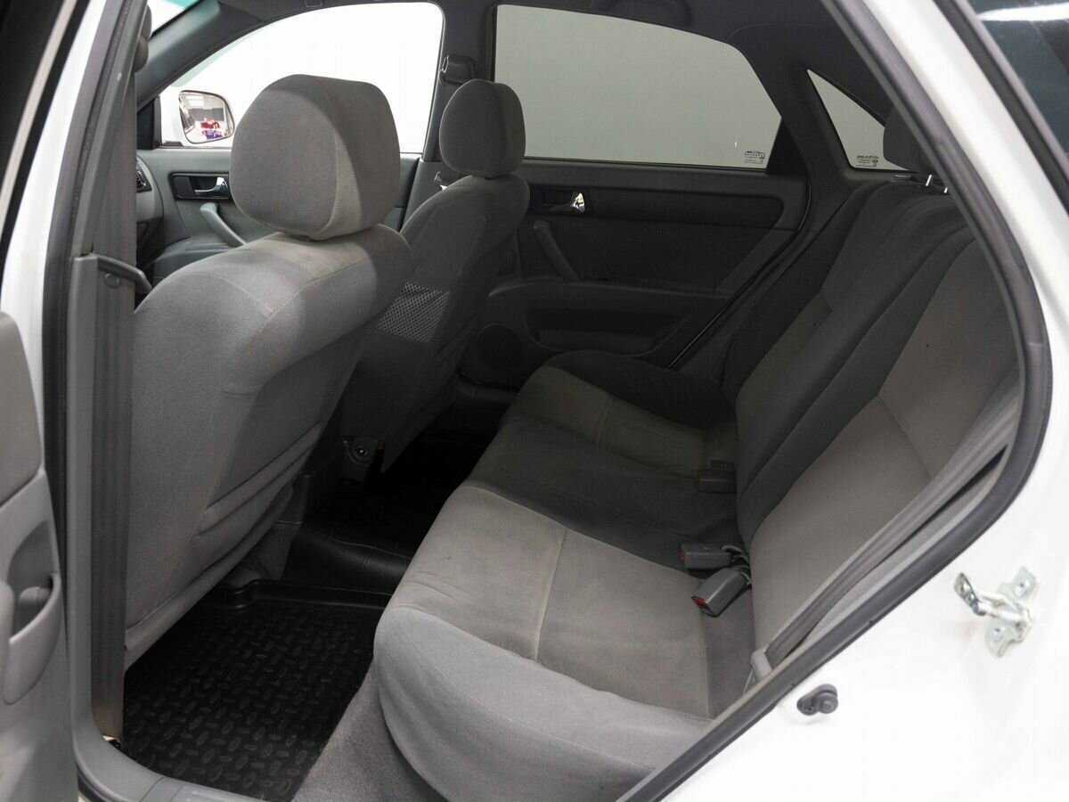 Б/У Дэу Гентра 2013 года. Фото: #9