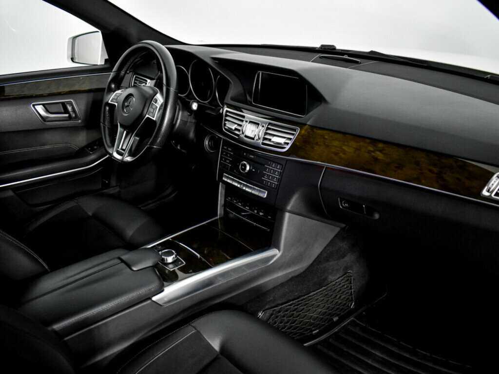 Mercedes-Benz E-Класс 2015 года с пробегом. Фото: #12