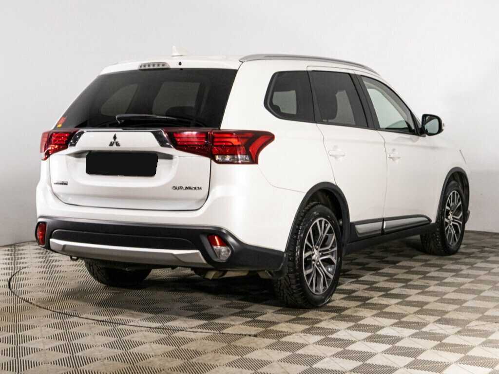 Mitsubishi Outlander 2018 года с пробегом. Фото: #4