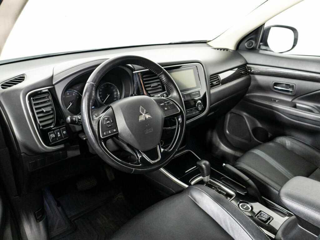 Mitsubishi Outlander 2018 года с пробегом. Фото: #10