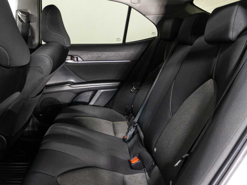 Toyota Camry 2021 года с пробегом. Фото: #9