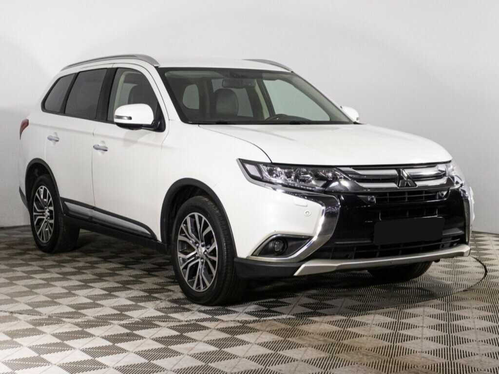 Mitsubishi Outlander 2018 года с пробегом. Фото: #2