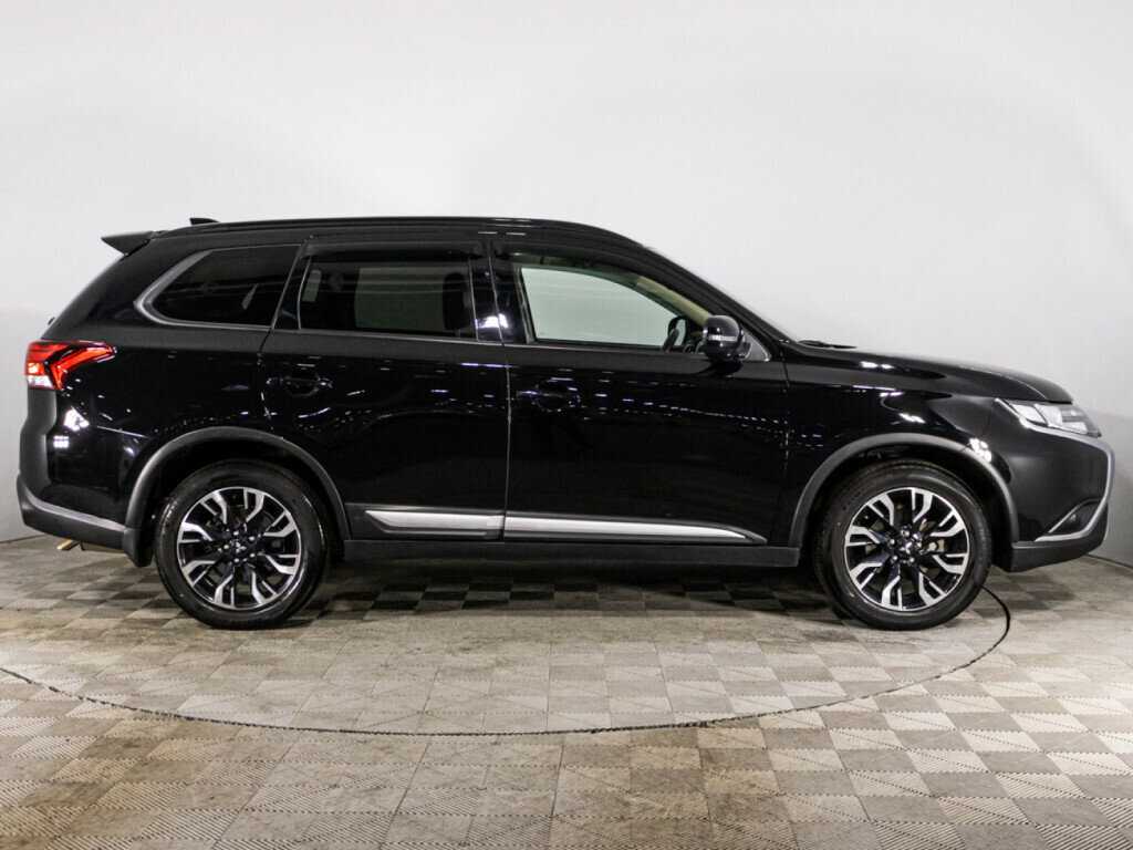 Mitsubishi Outlander 2021 года с пробегом. Фото: #3