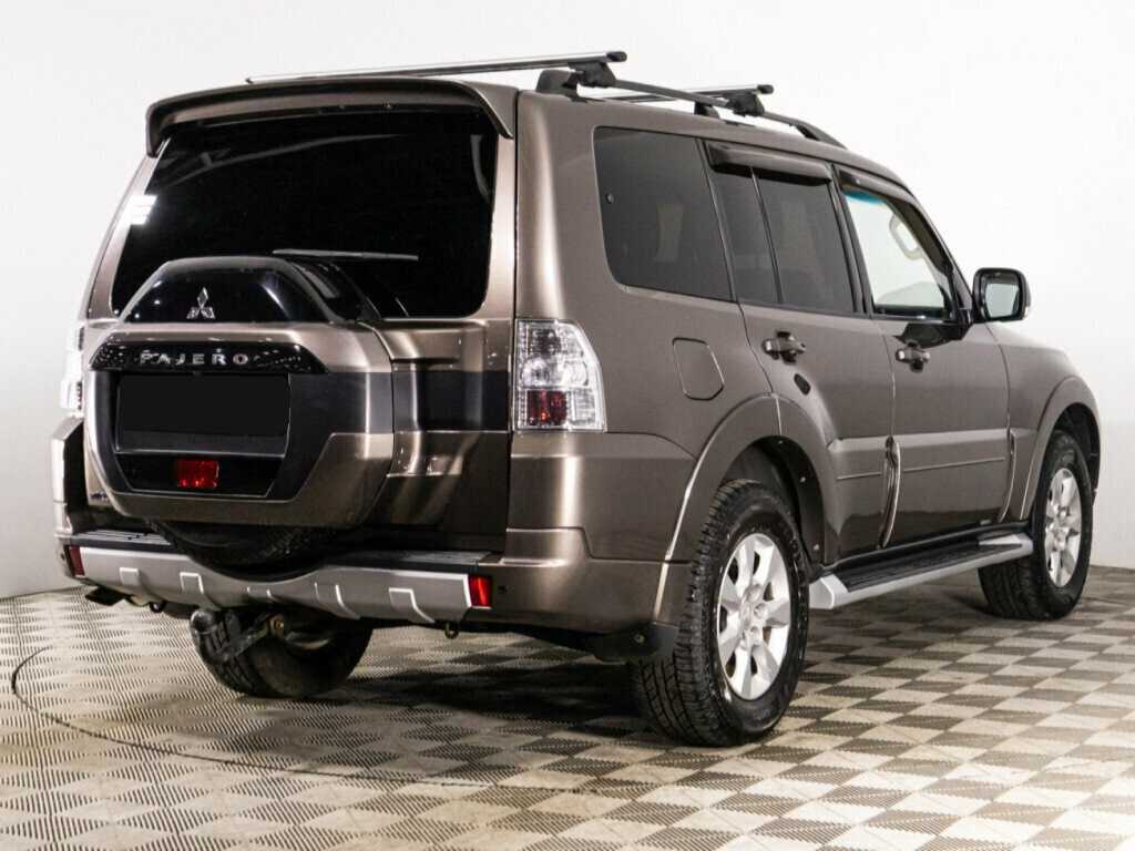 Mitsubishi Pajero 2014 года с пробегом. Фото: #4