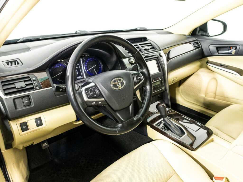 Toyota Camry 2017 года с пробегом. Фото: #9