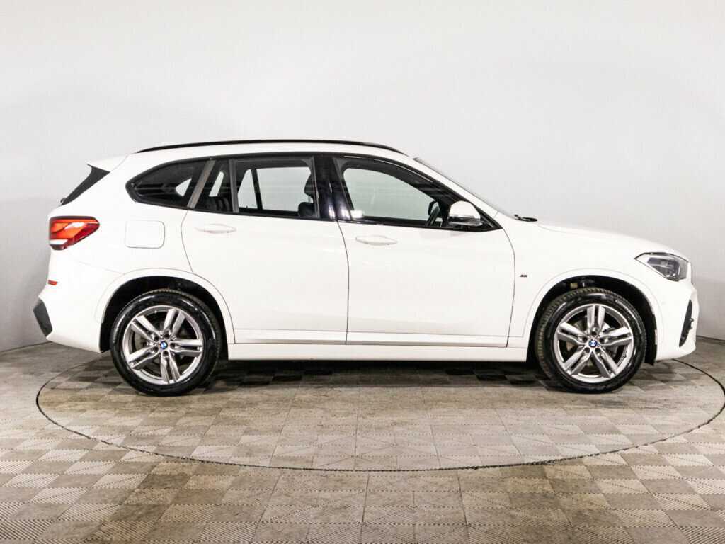 BMW X1 2021 года с пробегом. Фото: #3