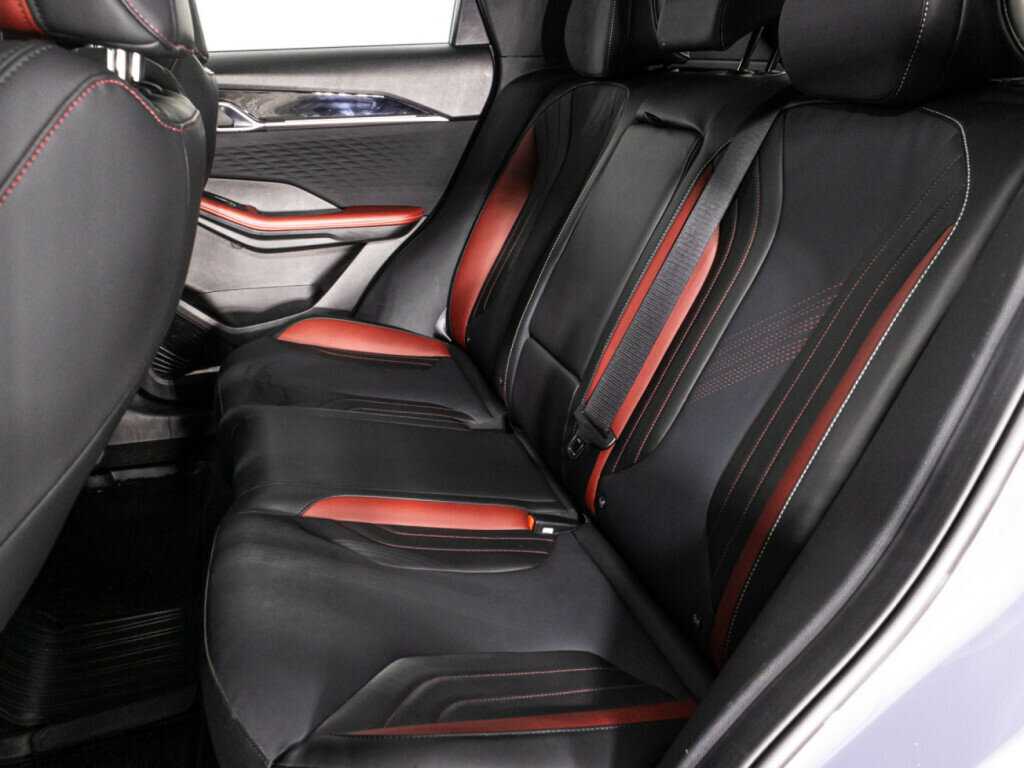 Geely Coolray 2023 года с пробегом. Фото: #9