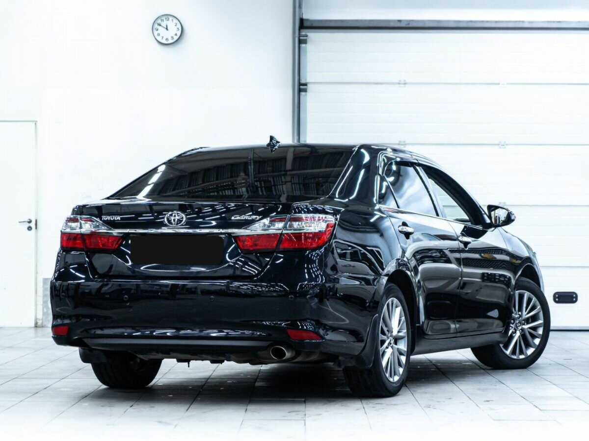 Toyota Camry 2017 года с пробегом. Фото: #2