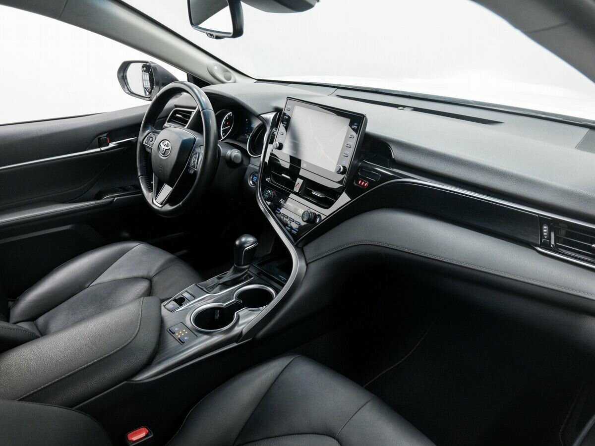 Toyota Camry 2022 года с пробегом. Фото: #7