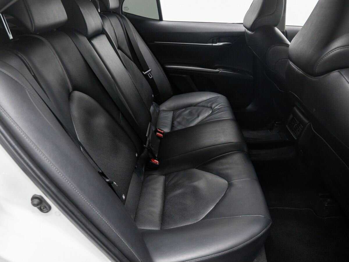 Toyota Camry 2022 года с пробегом. Фото: #9
