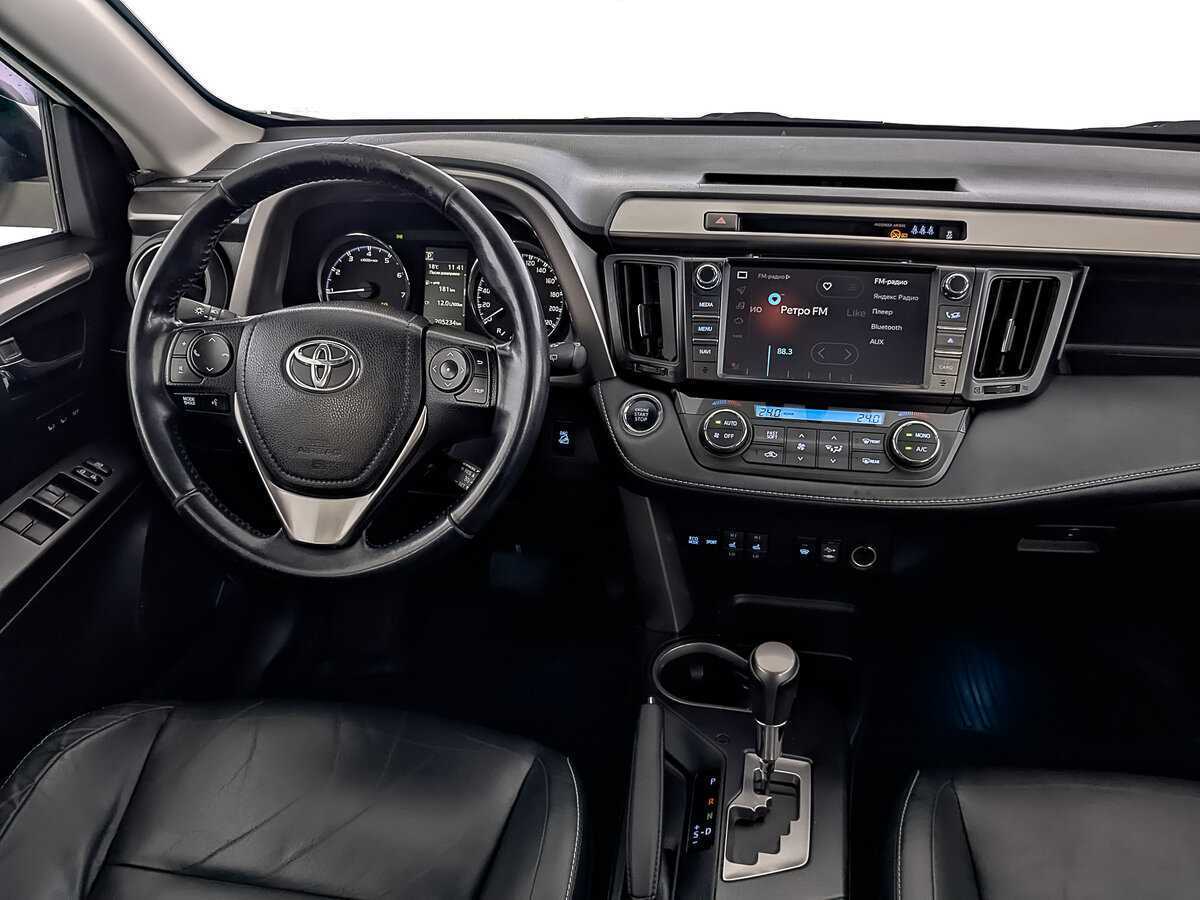 Toyota RAV4 2018 года с пробегом. Фото: #26