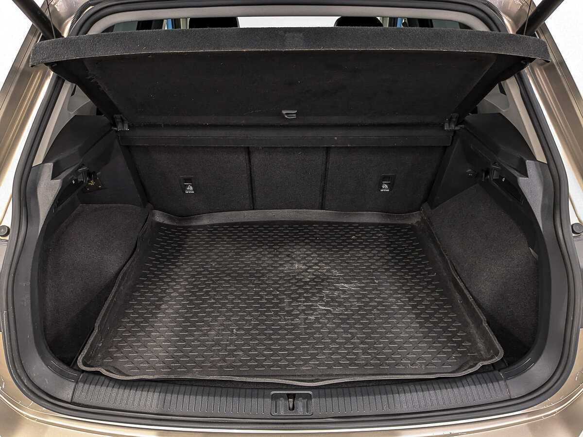 Volkswagen Tiguan 2018 года с пробегом. Фото: #9