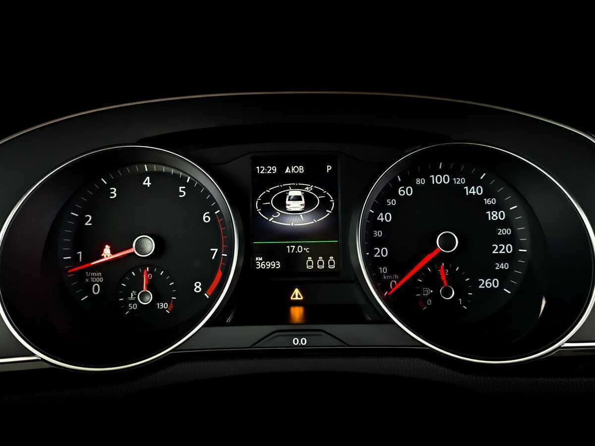 Volkswagen Passat 2021 года с пробегом. Фото: #12