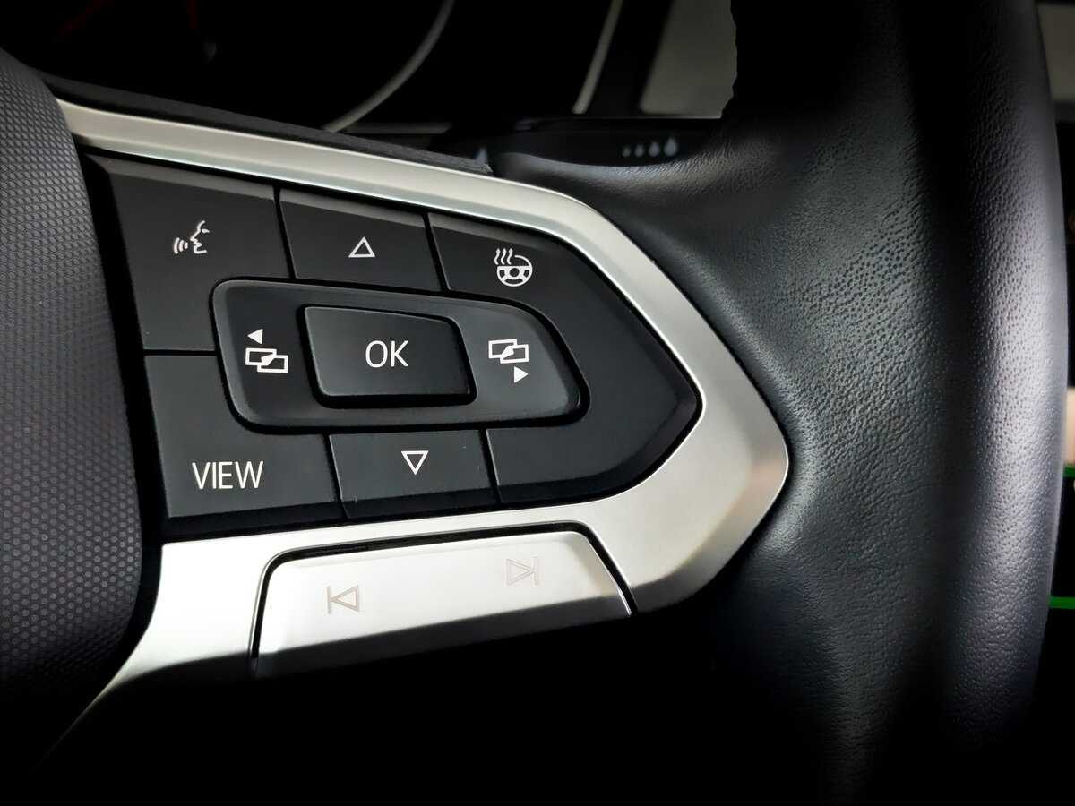 Volkswagen Passat 2021 года с пробегом. Фото: #29