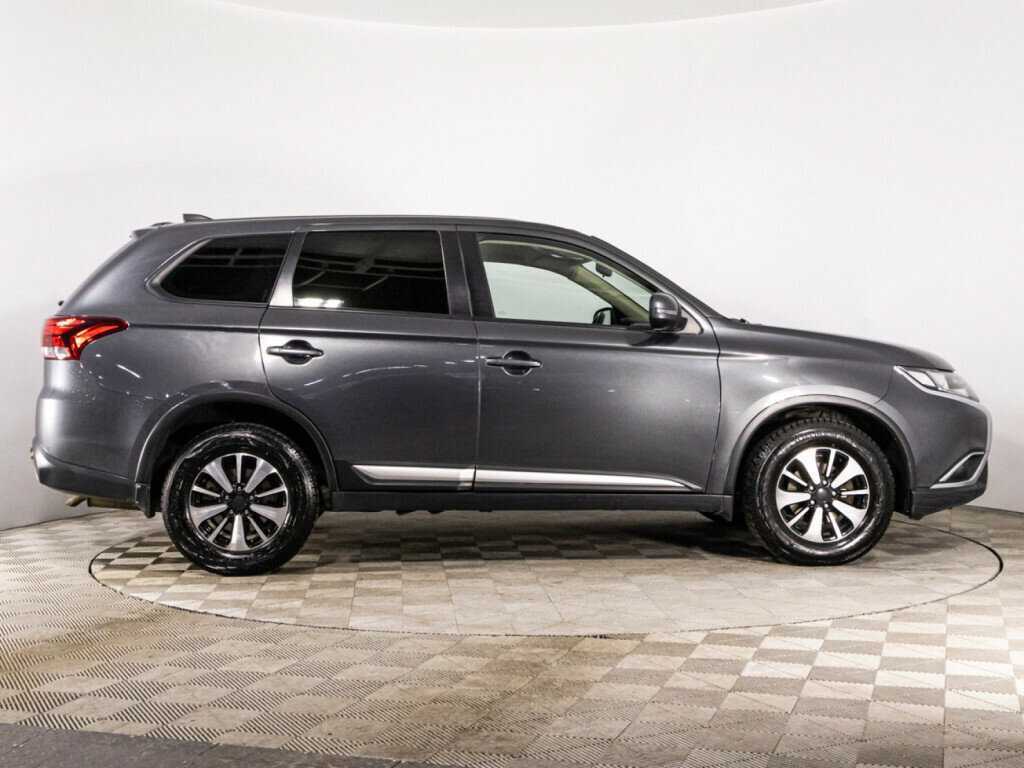 Mitsubishi Outlander 2019 года с пробегом. Фото: #3