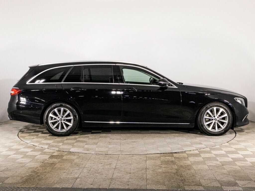 Mercedes-Benz E-Класс 2018 года с пробегом. Фото: #3