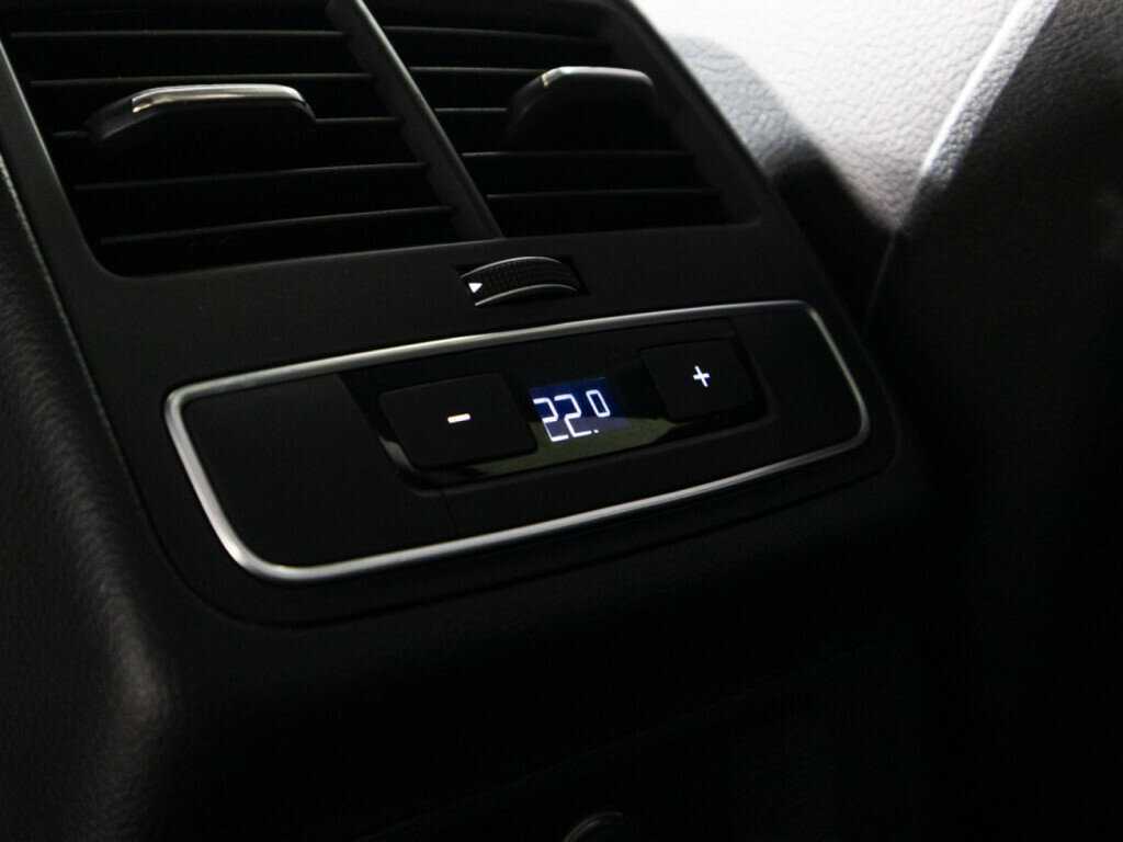 Audi A4 2016 года с пробегом. Фото: #18