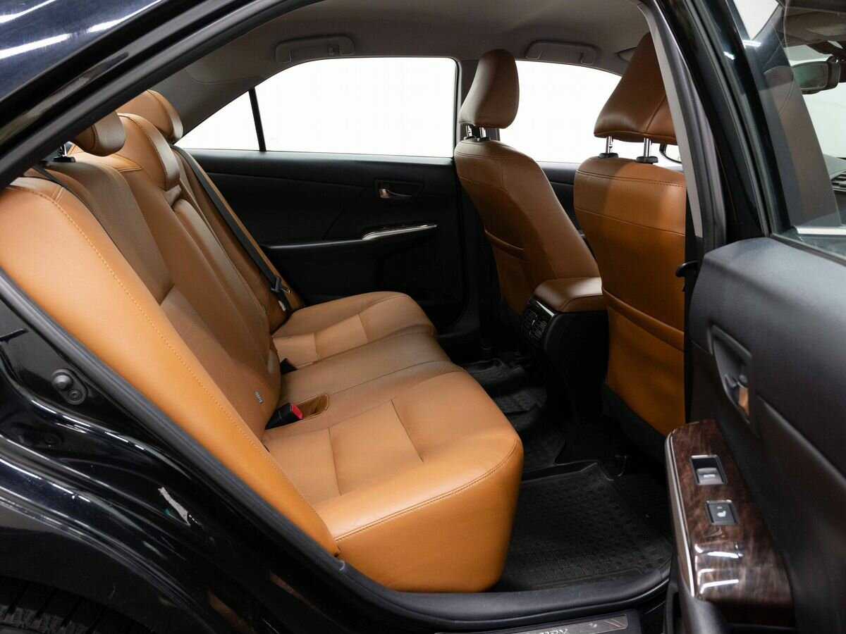 Toyota Camry 2017 года с пробегом. Фото: #9