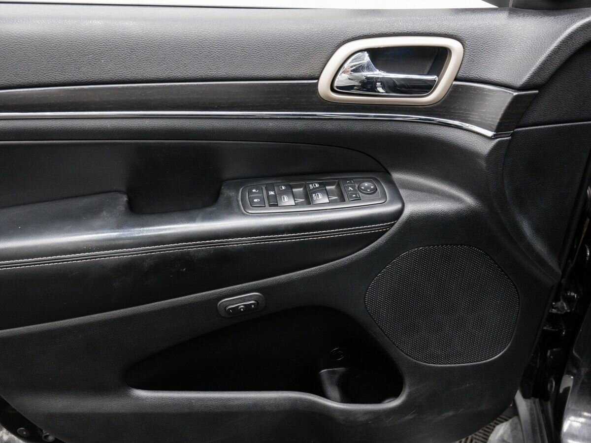 Jeep Grand Cherokee 2013 года с пробегом. Фото: #15