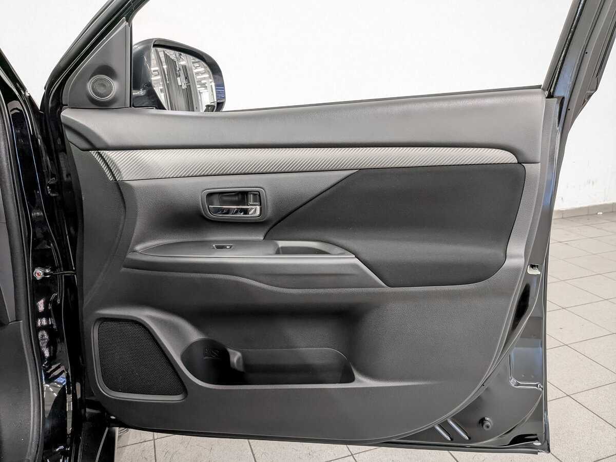 Mitsubishi Outlander 2018 года с пробегом. Фото: #21