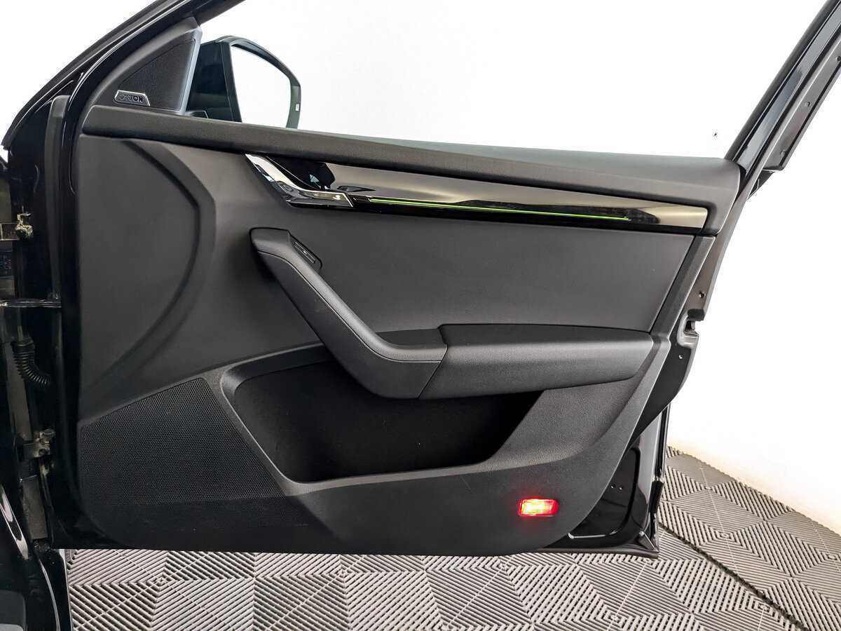 Skoda Octavia 2019 года с пробегом. Фото: #23