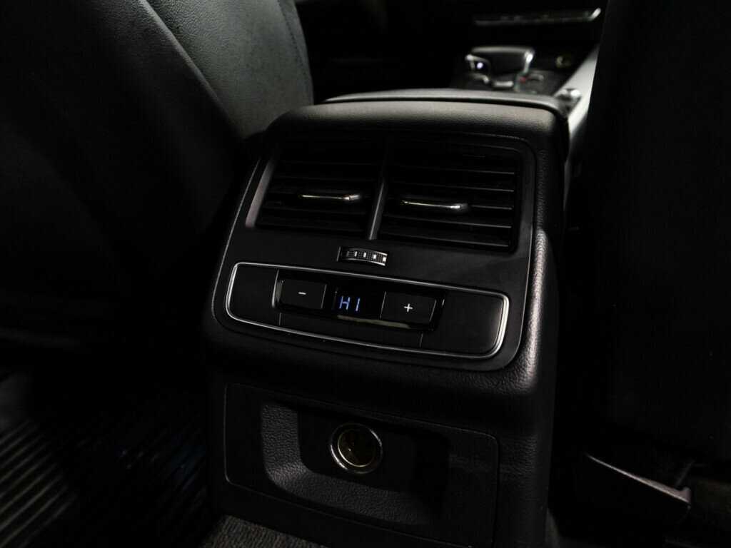 Audi A4 2015 года с пробегом. Фото: #20