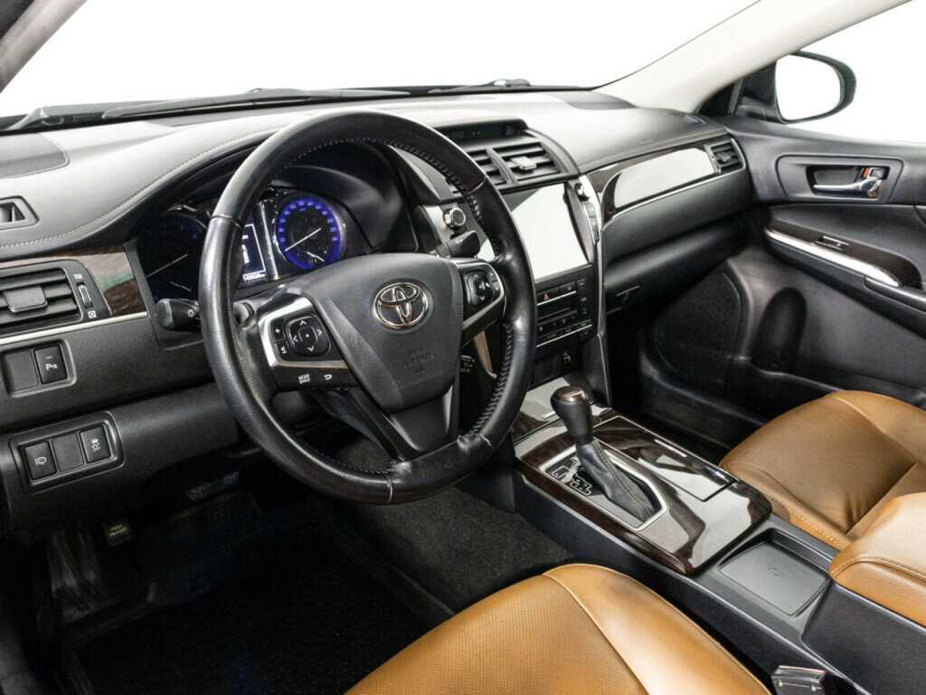 Toyota Camry 2017 года с пробегом. Фото: #10