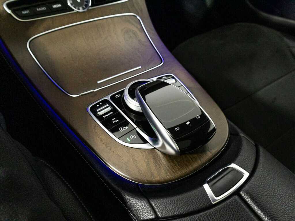 Mercedes-Benz E-Класс 2017 года с пробегом. Фото: #18