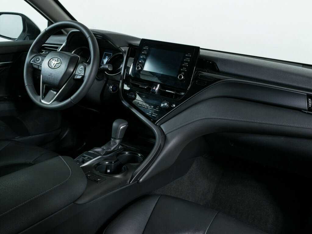 Toyota Camry 2021 года с пробегом. Фото: #6