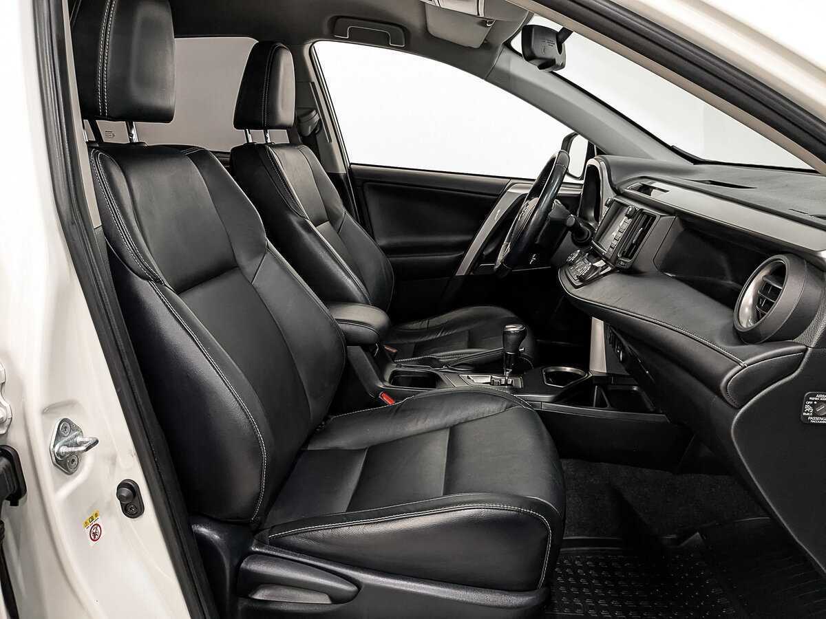 Toyota RAV4 2017 года с пробегом. Фото: #21