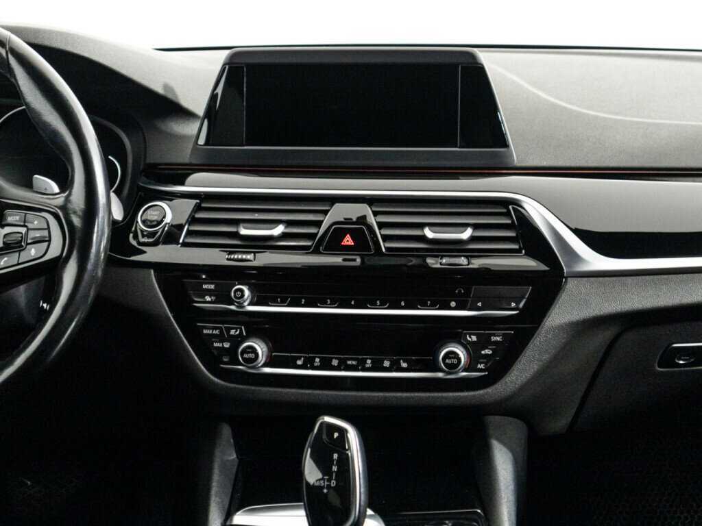 BMW 5 серии 2019 года с пробегом. Фото: #13