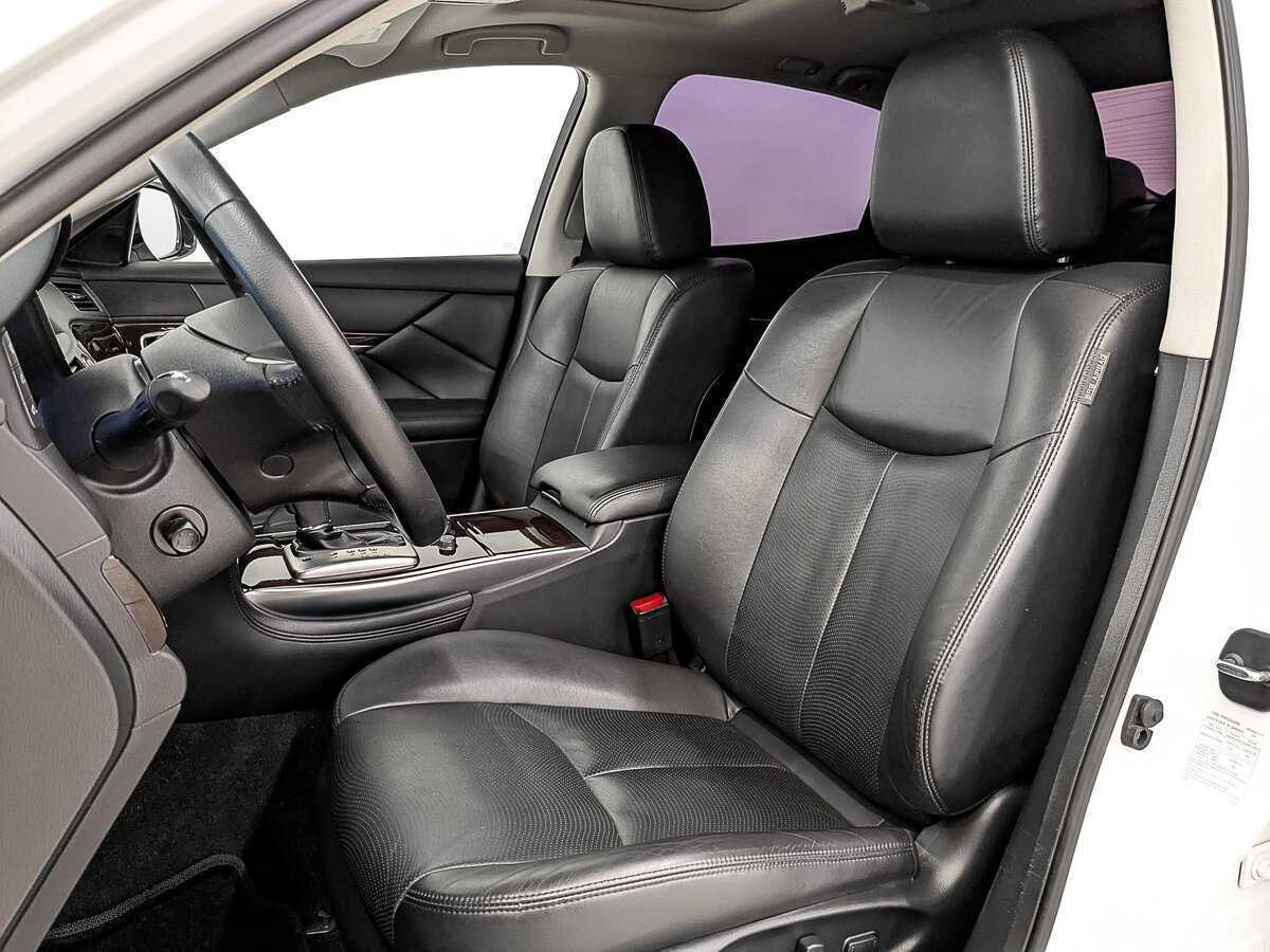 Infiniti Q70 2016 года с пробегом. Фото: #19