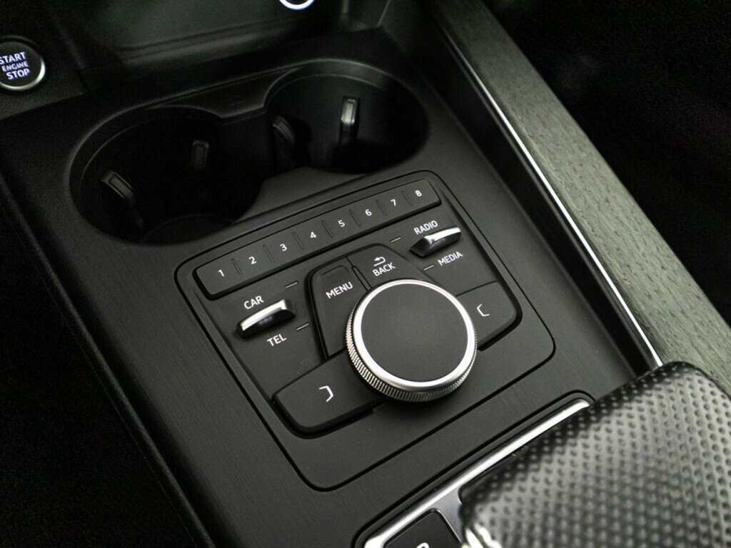 Audi A4 2019 года с пробегом. Фото: #18