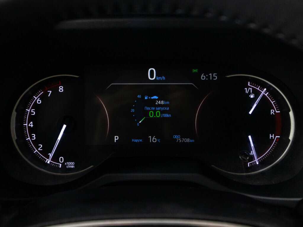 Toyota RAV4 2020 года с пробегом. Фото: #11