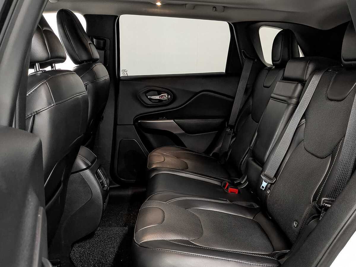 Jeep Cherokee 2019 года с пробегом. Фото: #16