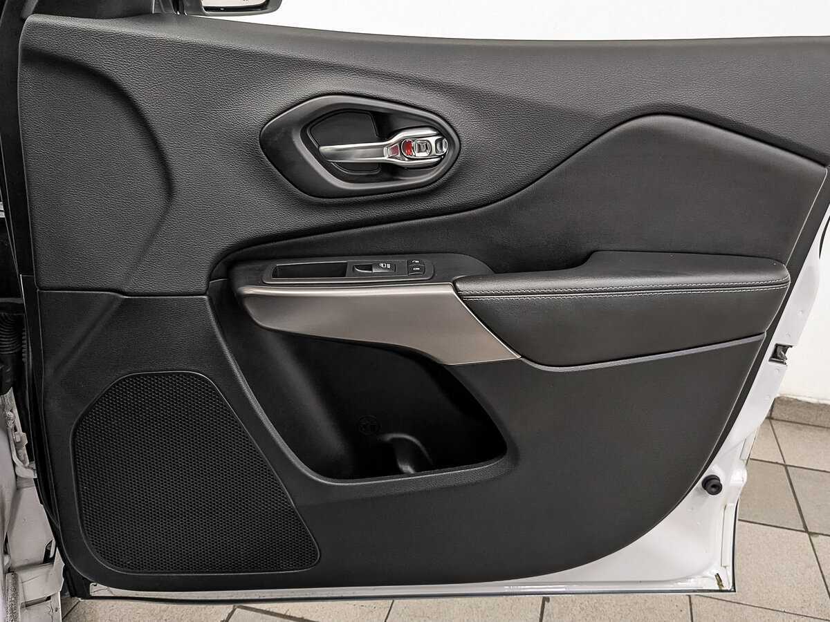 Jeep Cherokee 2019 года с пробегом. Фото: #22