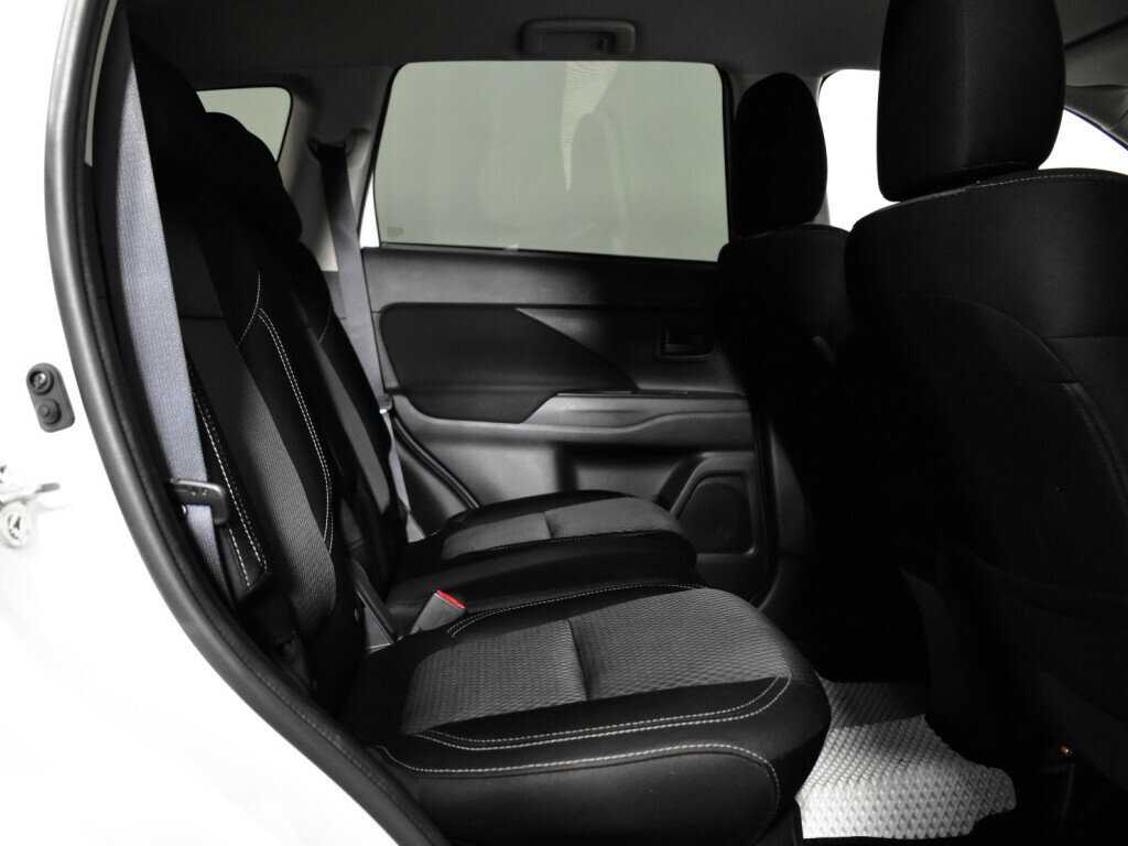 Mitsubishi Outlander 2020 года с пробегом. Фото: #9