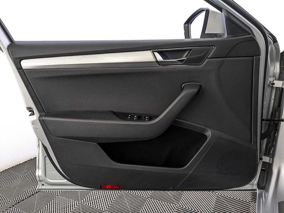 Skoda Superb 2021 года с пробегом. Фото: #17