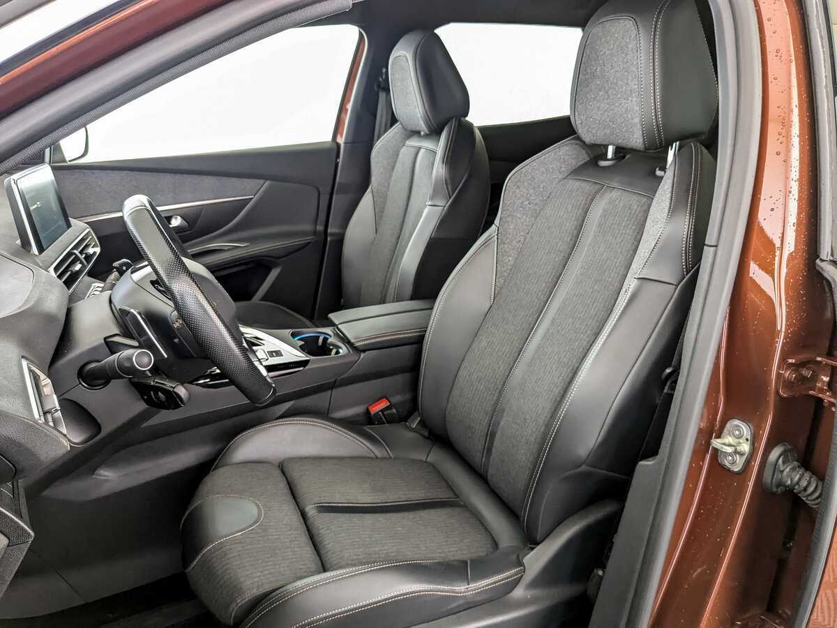 Peugeot 3008 2019 года с пробегом. Фото: #17