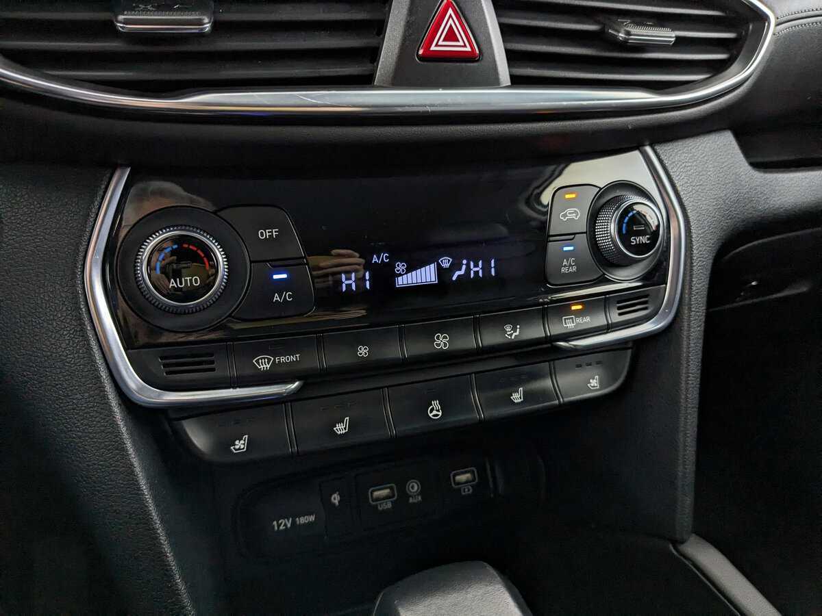 Hyundai Santa Fe 2020 года с пробегом. Фото: #19