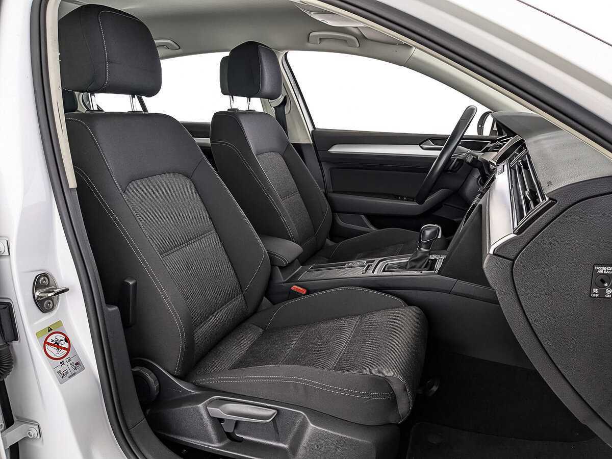 Volkswagen Passat 2019 года с пробегом. Фото: #23