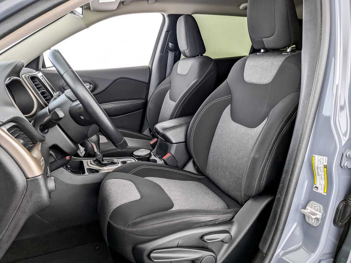 Jeep Cherokee 2014 года с пробегом. Фото: #17