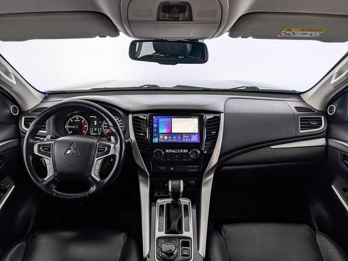 Mitsubishi Pajero Sport 2017 года с пробегом. Фото: #11