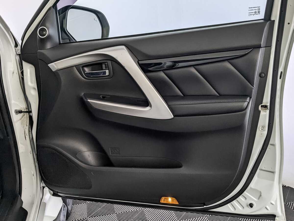 Mitsubishi Pajero Sport 2017 года с пробегом. Фото: #22