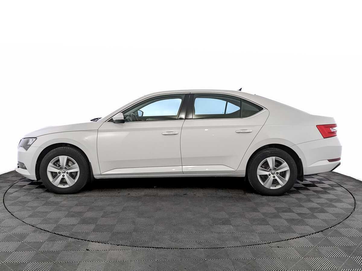 Skoda Superb 2018 года с пробегом. Фото: #7