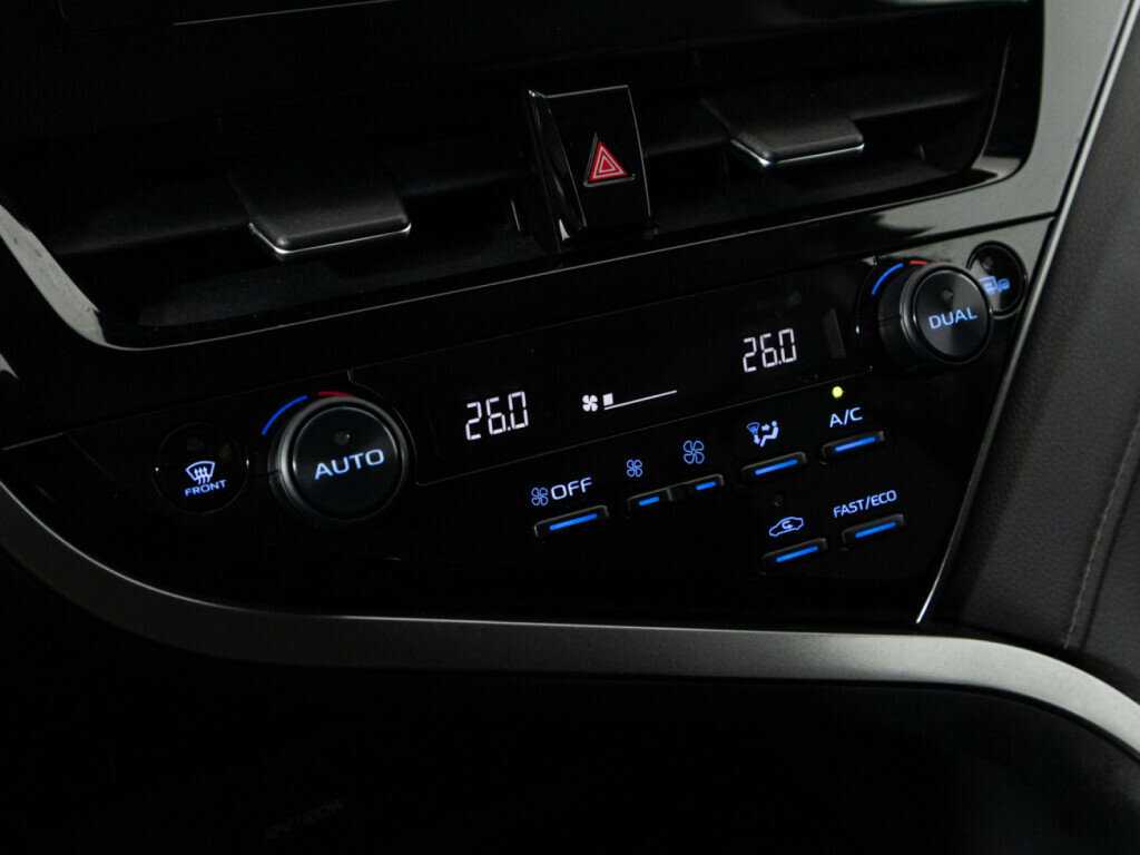 Toyota Camry 2021 года с пробегом. Фото: #15