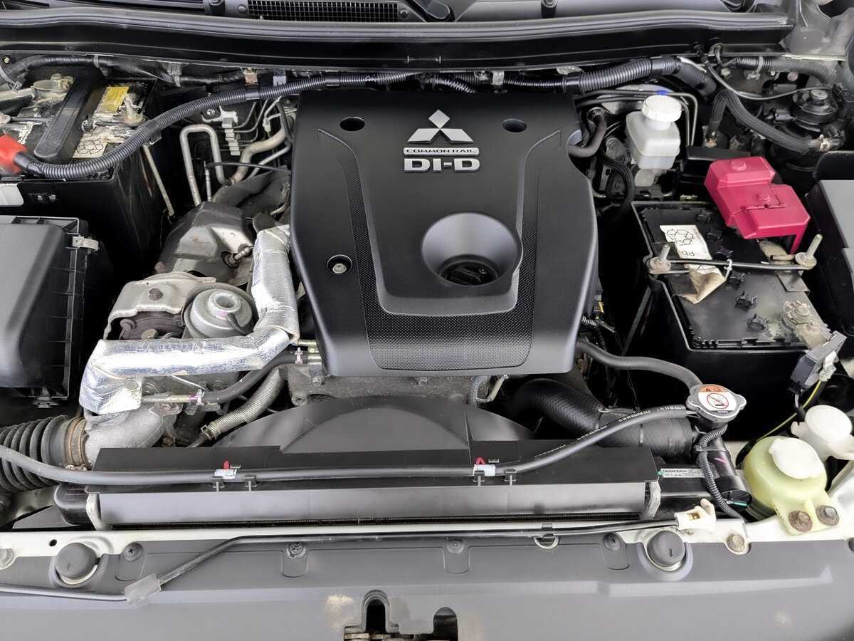 Mitsubishi Pajero Sport 2018 года с пробегом. Фото: #8