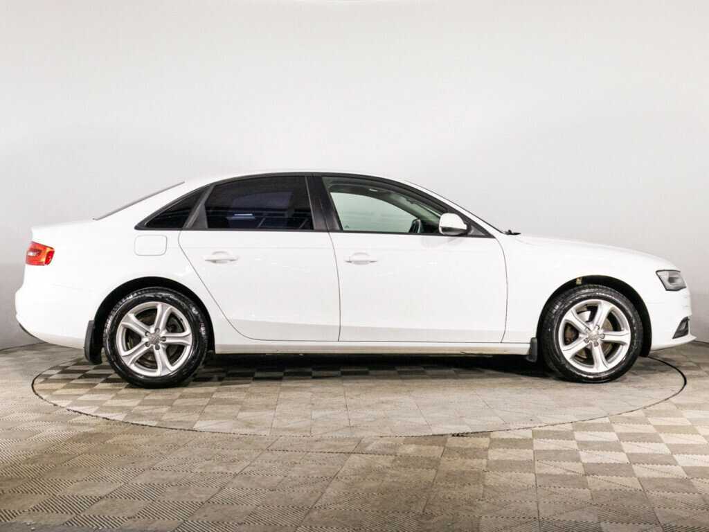 Audi A4 2015 года с пробегом. Фото: #3