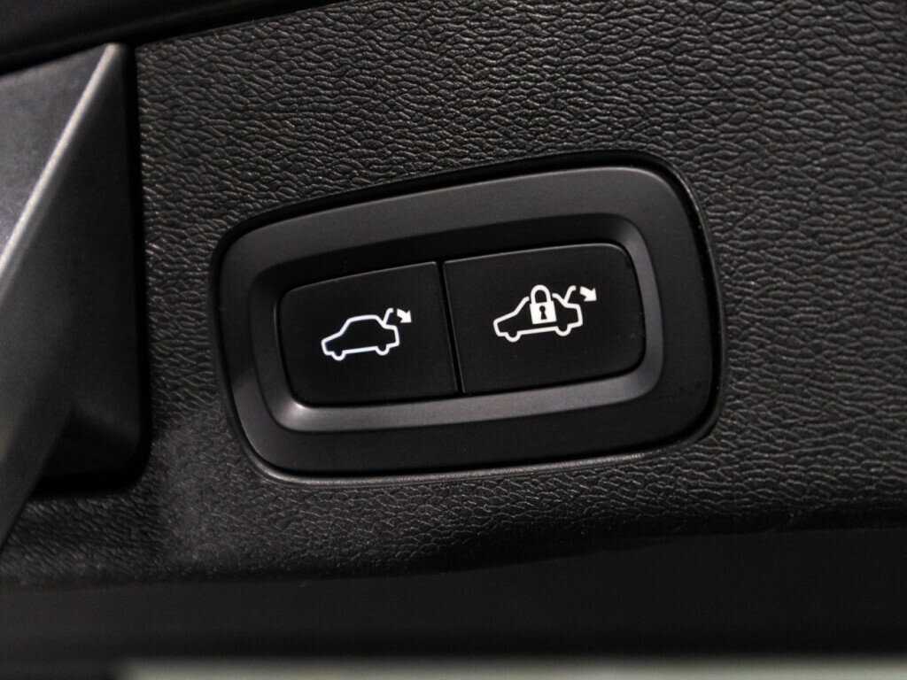 Volvo XC60 2018 года с пробегом. Фото: #14