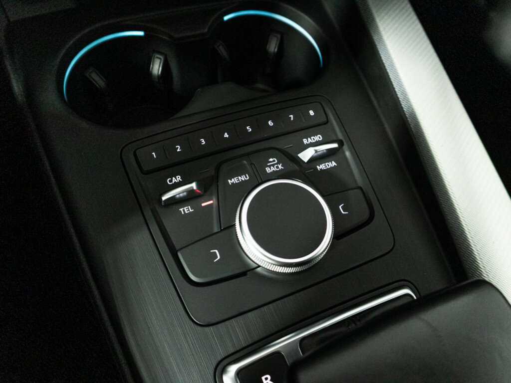 Audi A4 2019 года с пробегом. Фото: #17